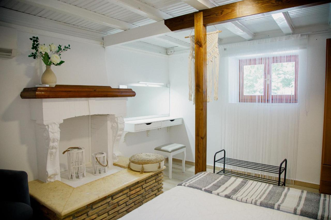 Yard Rooms Corinth 외부 사진